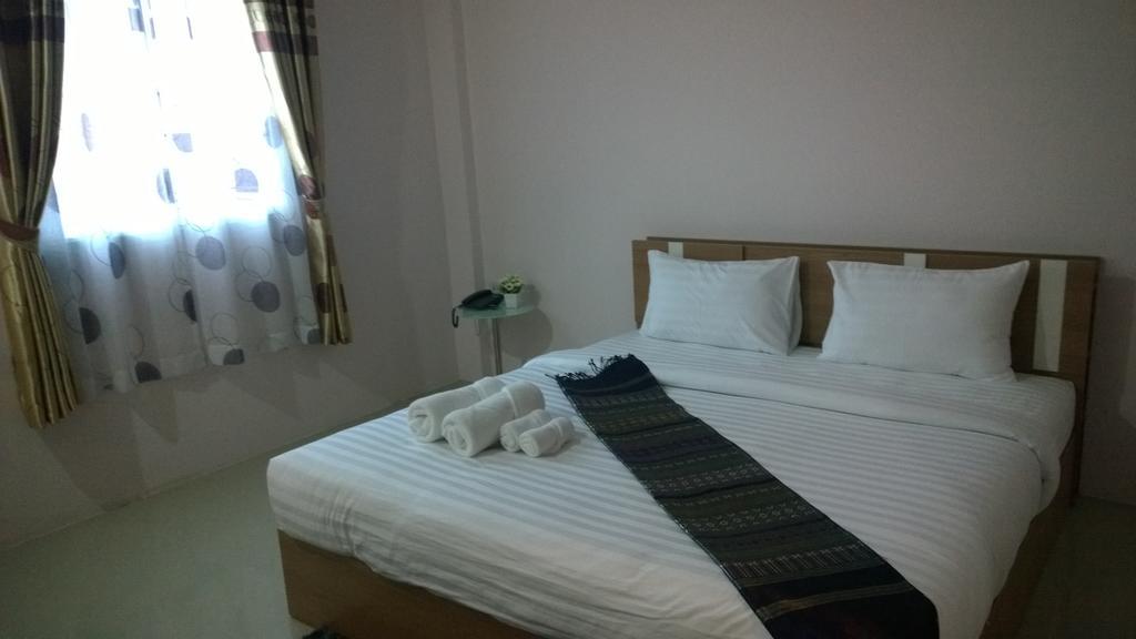 The Zara Double Tree Hotel Ubon Ratchathani Room photo